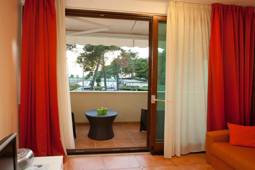 Residence Apartments Anamaria Podstrana Buitenkant foto
