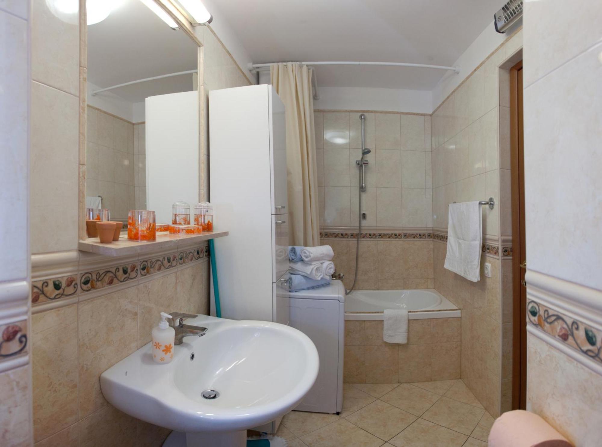 Residence Apartments Anamaria Podstrana Buitenkant foto